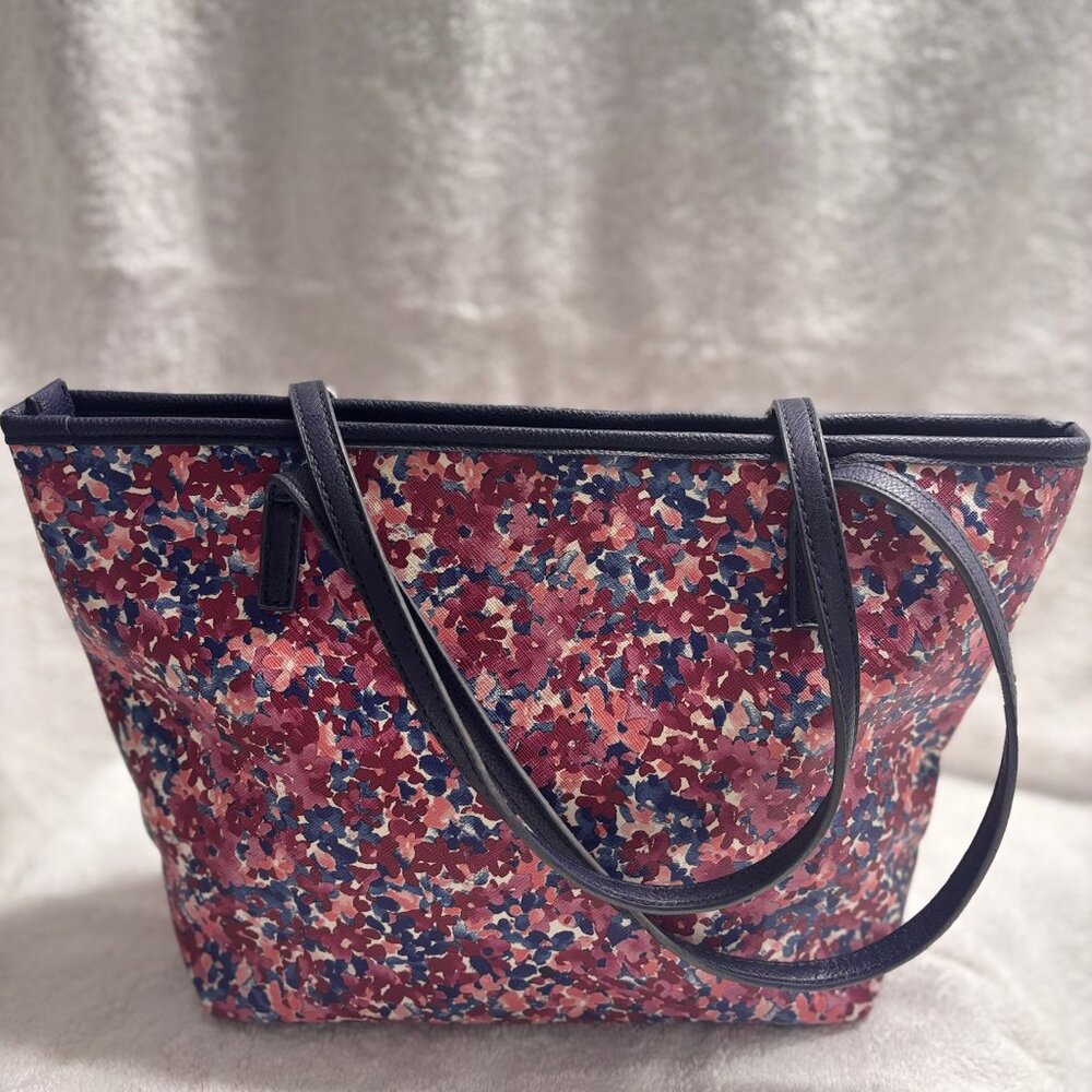 Nine West Floral Tote Bag in Coated Canvas Feminine Ditsy Prairie core - Picture 2 of 14